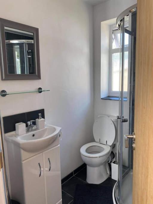 Dingley Dell - Superb Location For Truro In Private Accommodation Perranwell 외부 사진