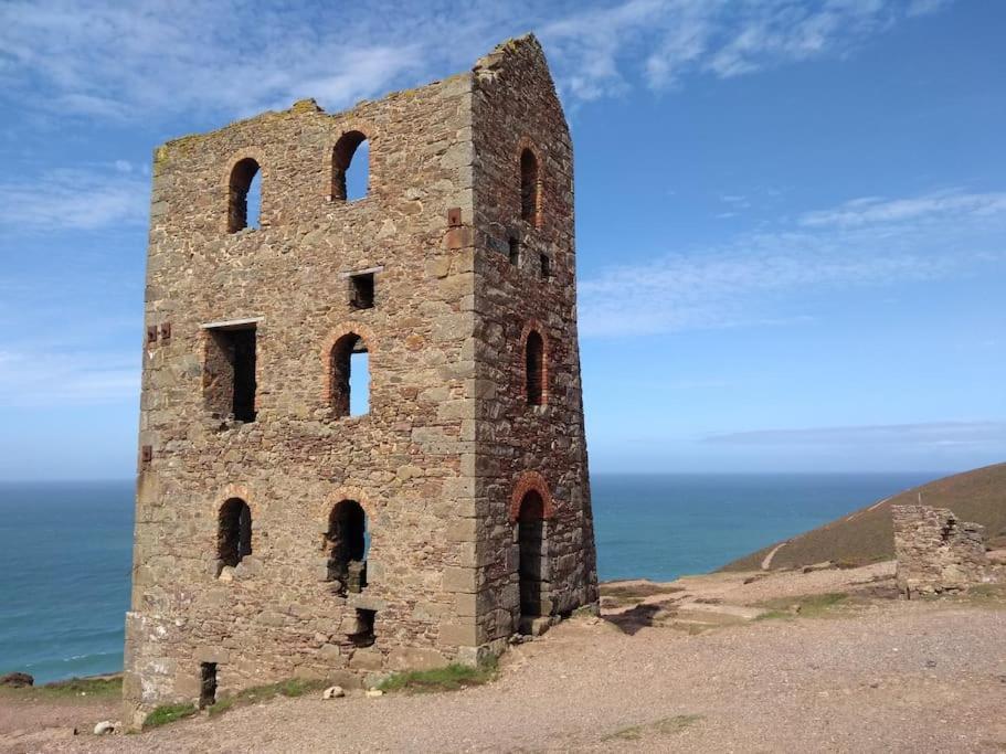 Dingley Dell - Superb Location For Truro In Private Accommodation Perranwell 외부 사진